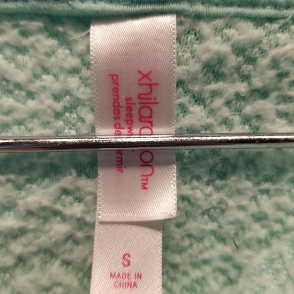 Xhilaration Fuzzy Sweatshirt Mint Green Cozy Warm Cuddly juniors Size S - Picture 10 of 11